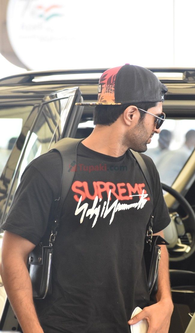 Vijay deverakonda all set for kashmir for VD11 shoot Vijay deverakonda all set for kashmir for VD11 shoot